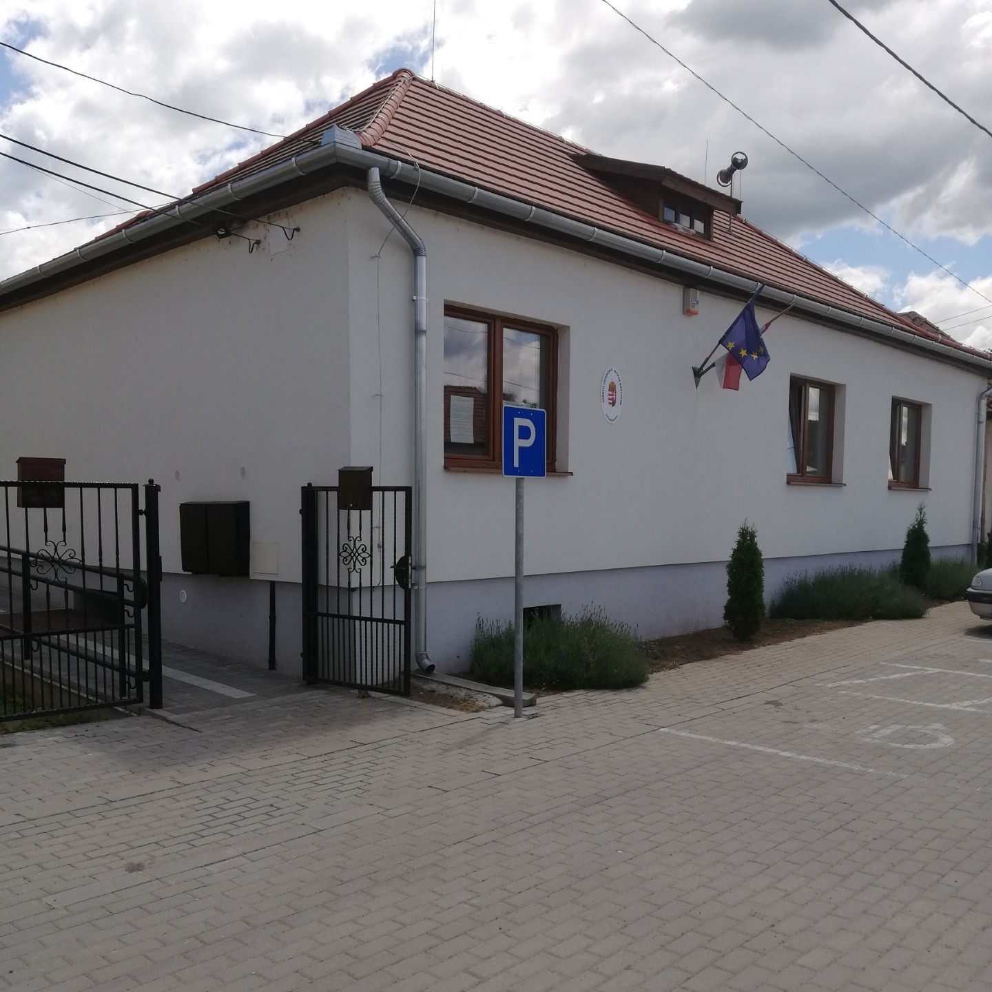 Könyvtár